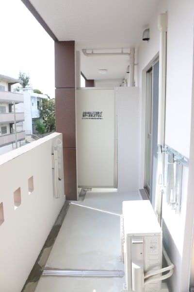 1LDK Apartment for Rent in Onaga, Tomigusuku, Okinawa - Thumbnail 3