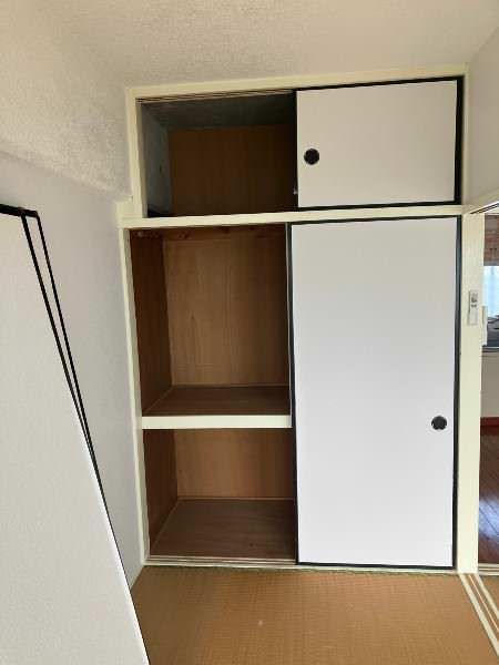 Affordable 2K Apartment for Rent in Tomigusuku, Okinawa - Thumbnail 3