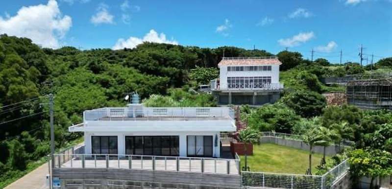 Kouri Island Home with Rooftop View of Kouri Bridge | 3LDK - Thumbnail 2