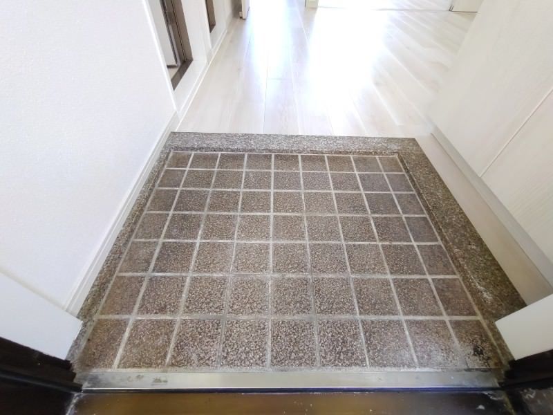 Renovated 2DK Apartment in Urasoe City, Okinawa - Thumbnail 4