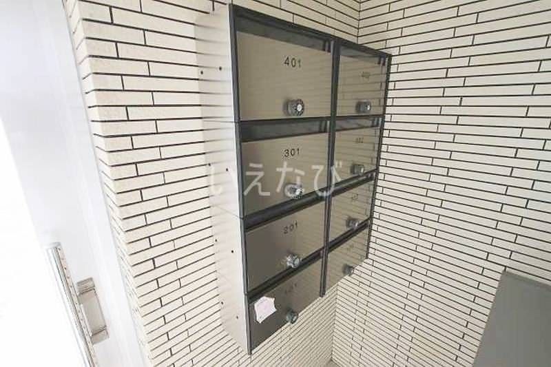 1K Apartment for Rent in Uehara, Naha City, Okinawa - Thumbnail 2