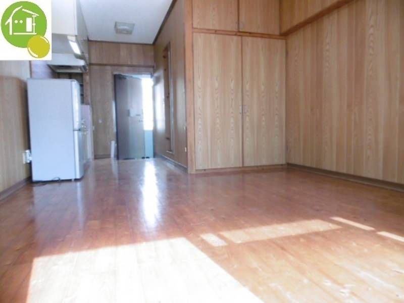 1R Apartment for Rent near Asato Station, Naha City, Okinawa - Thumbnail 2