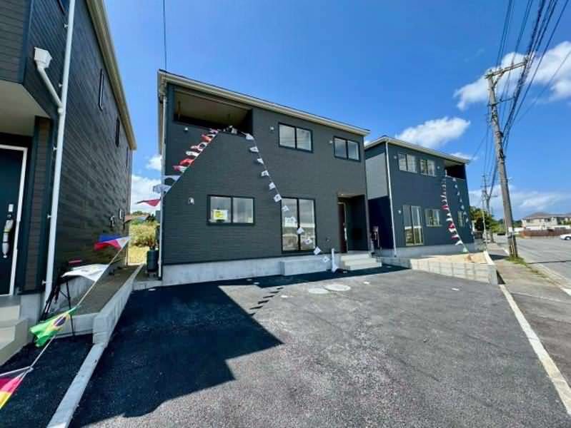 New 4LDK House for Sale in Uruma City, Okinawa - Thumbnail 2