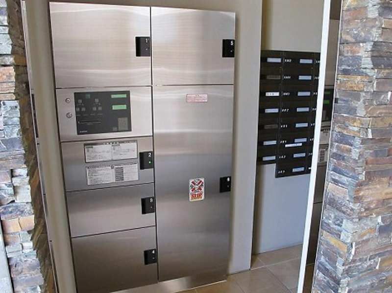 3LDK Corner Apartment in Naha Shintoshin with Pet Permission - Thumbnail 4