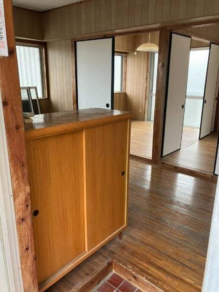 Renovated 2DK Apartment for Rent in Urasoe, Okinawa - Thumbnail 4