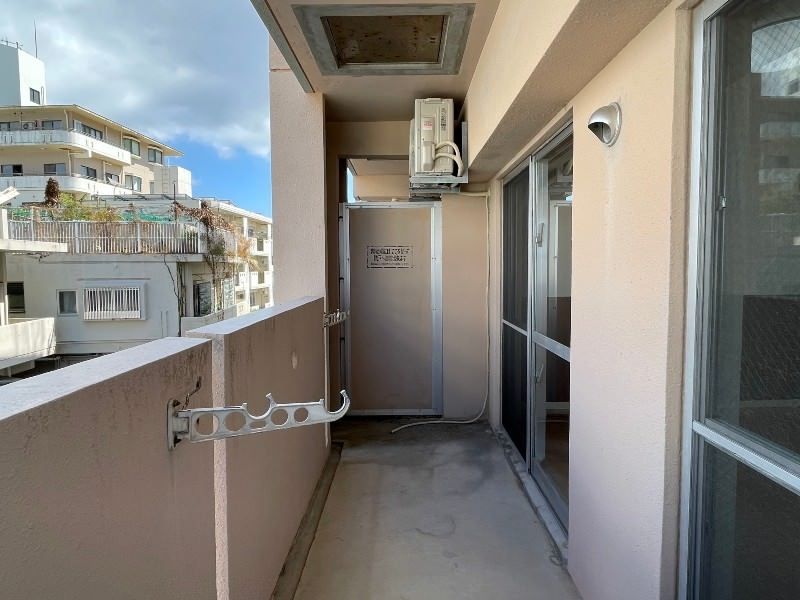 1DK Ocean View Apartment for Rent in Urasoe, Okinawa - Thumbnail 2