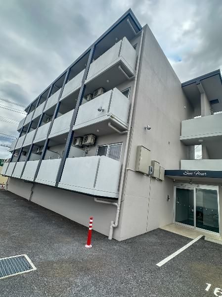 Ocean View 1K Apartment for Rent in Yomitan, Okinawa - Image 1
