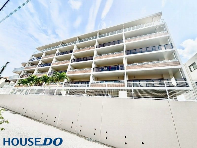 Tokurea Chatan: 2LDK Seaside Apartment for Rent in Okinawa - Thumbnail 2