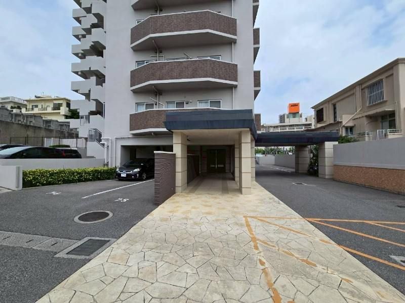 4LDK Apartment for Sale in Urasoe, Okinawa - 83.69 sqm - Thumbnail 3