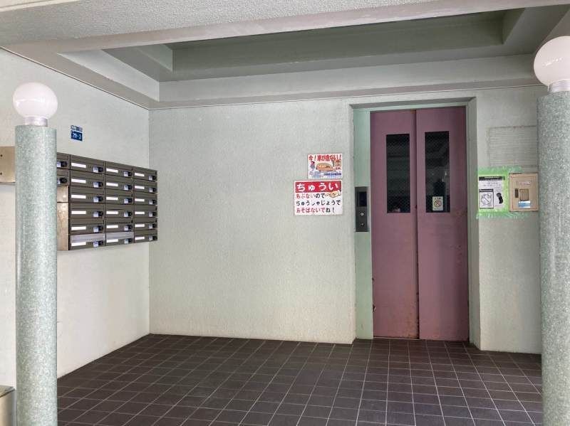 Forest Hill 2DK Apartment for Rent in Urasoe, Okinawa - Thumbnail 3