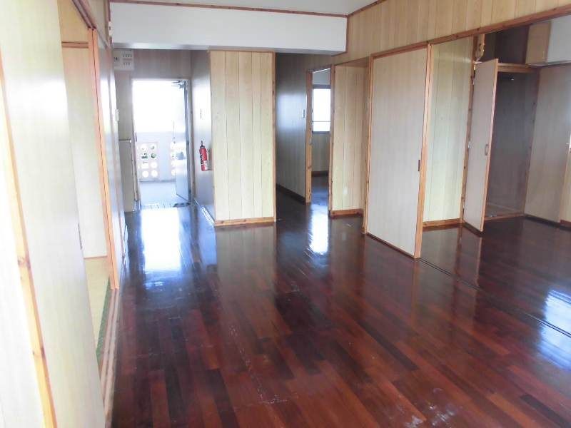 3DK Apartment for Rent in Uruma City, Okinawa - Thumbnail 4