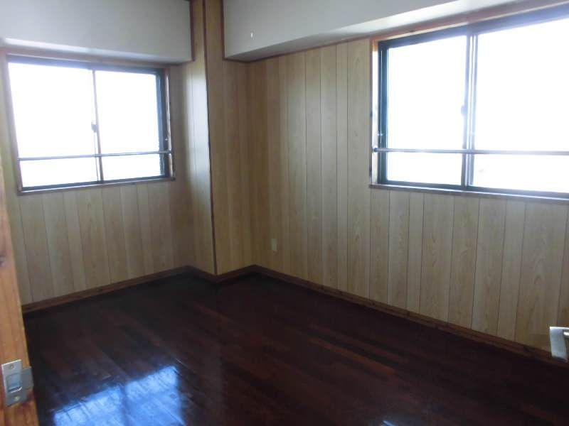 3DK Apartment for Rent in Uruma City, Okinawa - Thumbnail 3