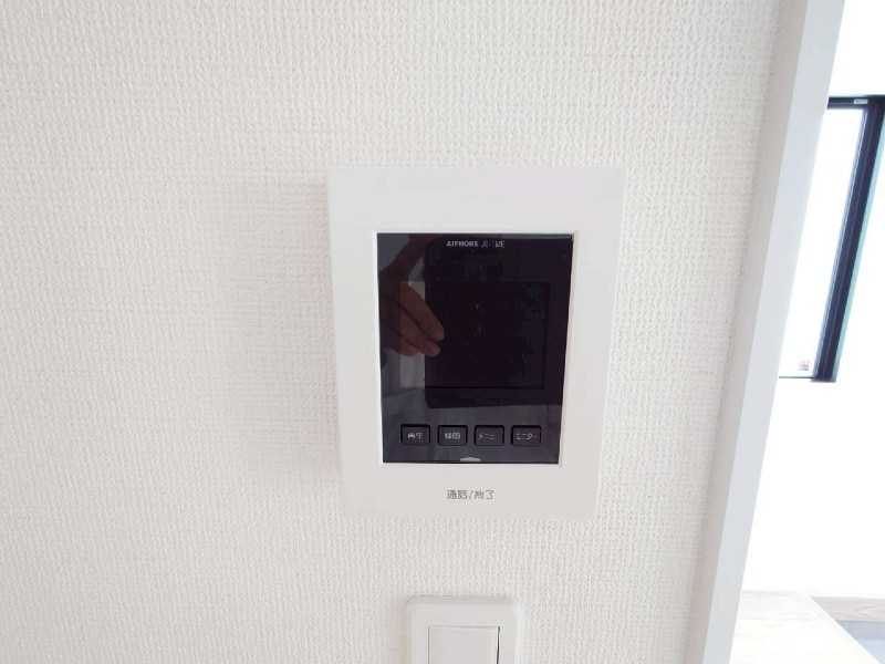 New 2LDK Wooden House in Okinawa City with Campaign Offers - Image 1