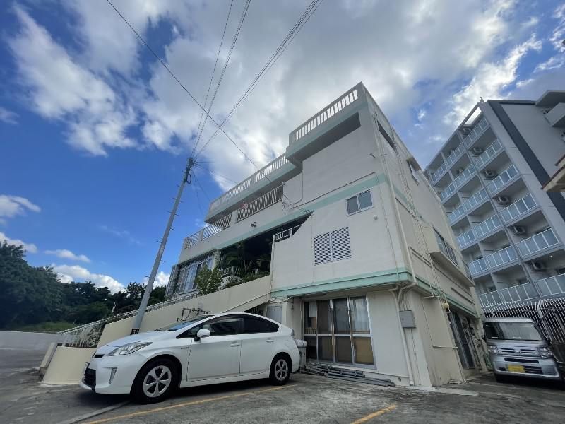Daimon Apartment for Rent in Haebaru, Okinawa - 2DK, 37 sqm - Image 1