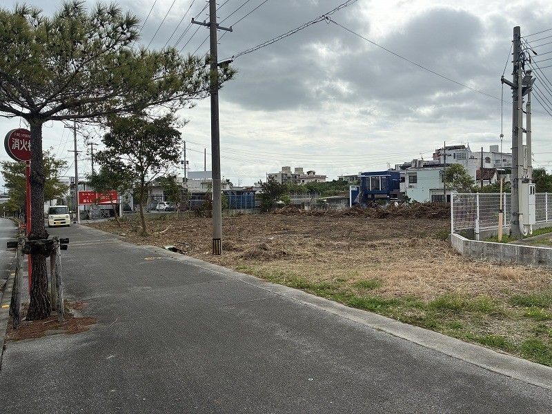 Rental Land in Nakanmine, Uruma City for Parking and Storage - Thumbnail 2