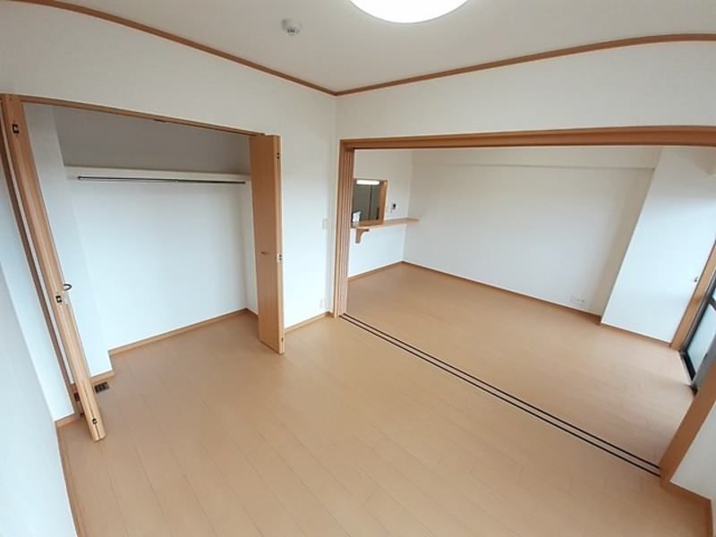 2LDK Apartment for Rent in Haebaru Town, Okinawa - Thumbnail 3