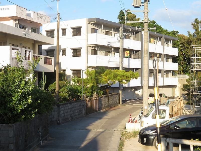 New 2025 2LDK Apartment for Rent in Nakagusuku Village, Okinawa - Thumbnail 3