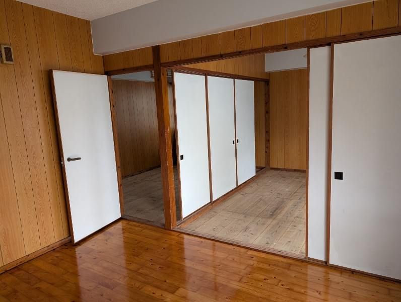 2DK Apartment for Rent in Uchidomari, Ginowan City, Okinawa - Thumbnail 3