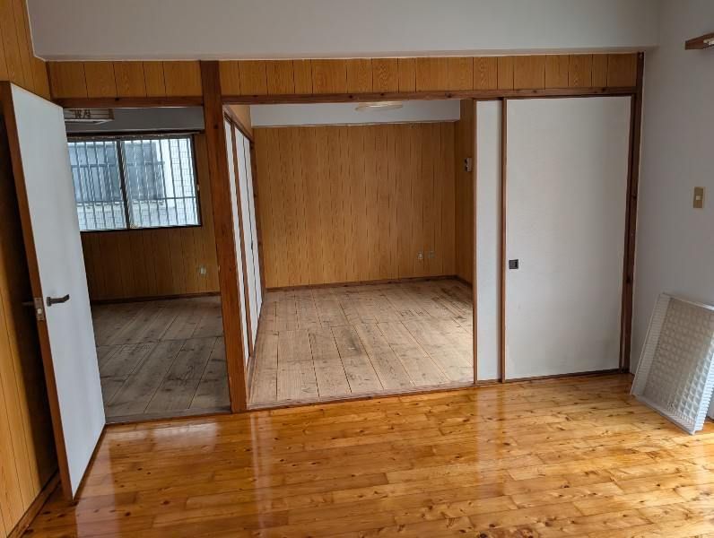 2DK Apartment for Rent in Uchidomari, Ginowan City, Okinawa - Thumbnail 2