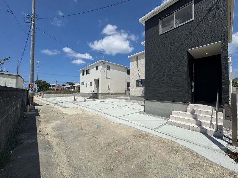 New 3LDK Wooden House for Sale in Itoman, Okinawa - 2026 Completion - Image 1