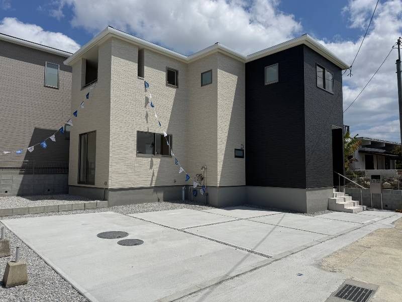 New 3LDK Wooden House for Sale in Itoman, Okinawa - 2026 Completion - Thumbnail 2