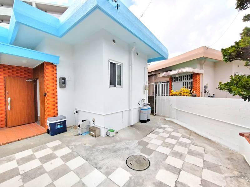 Renovated 2LDK house in Yaese with Japanese garden - Thumbnail 3