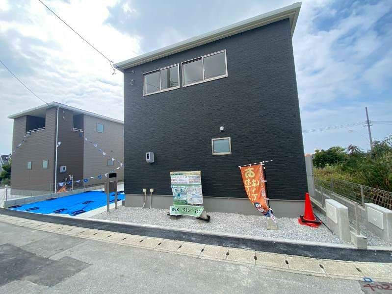 New 2026 3LDK House for Sale in Itoman, Okinawa - Thumbnail 2