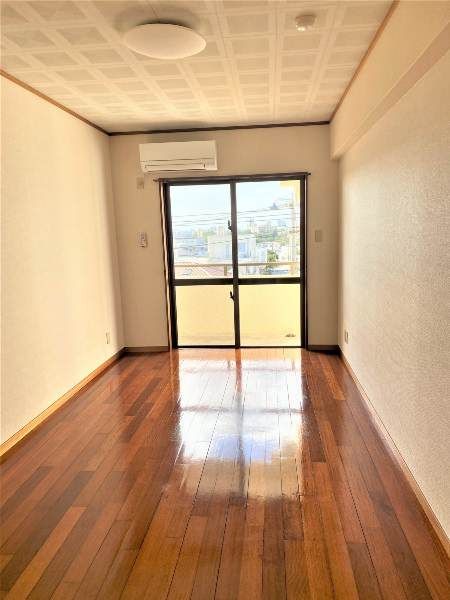 1K Apartment for Rent in Nakagusuku Village, Okinawa - Thumbnail 2