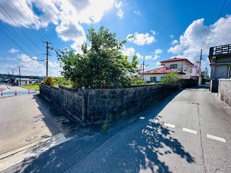 Land for Sale in Konahaku, Itoman City, Okinawa - 318 sqm Plot - Thumbnail 2
