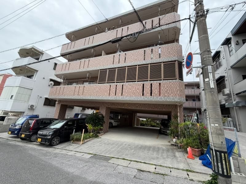 3LDK Apartment for Rent in Naha, Okinawa near Akamine Station - Thumbnail 3
