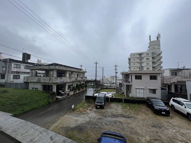 2DK Apartment for Rent in Chatan Town, Okinawa - Thumbnail 2