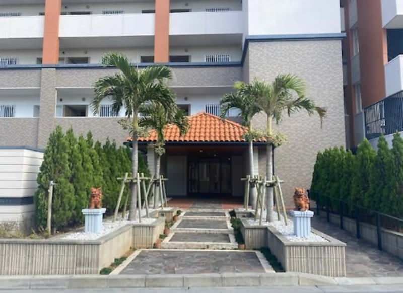 Modern 2LDK Apartment for Rent in Rykum, Okinawa - Thumbnail 2