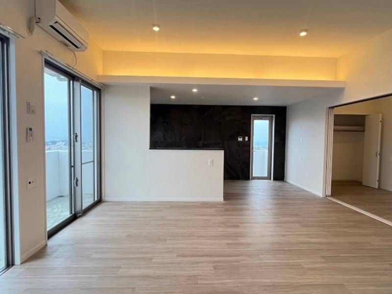New 4LDK Apartment for Rent in Uruma, Okinawa - Thumbnail 3