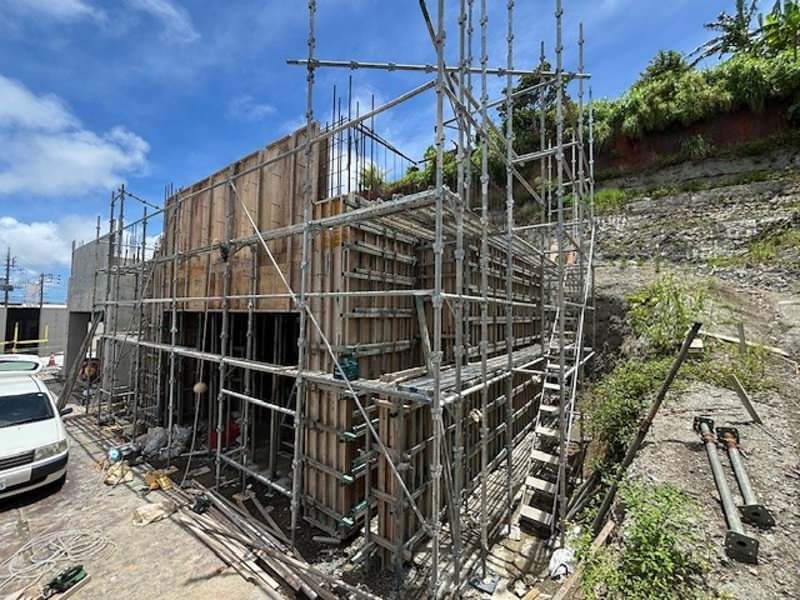 New 3LDK House for Sale in Ginowan, Okinawa with West Coast Views - Thumbnail 2