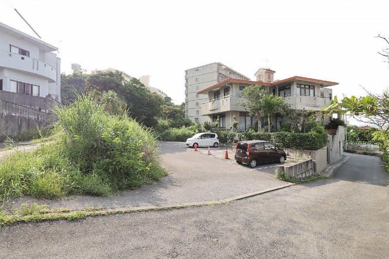 218.8 Tsubo Residential Land for Sale in Yonabaru, Okinawa - Thumbnail 2