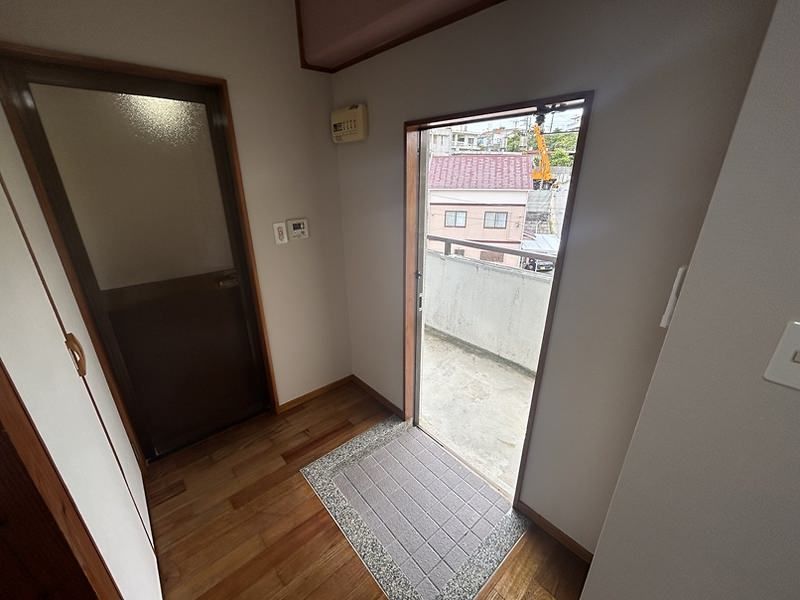 1DK Apartment for Rent in Yonabaru, Okinawa - 25.48 sqm - Thumbnail 4