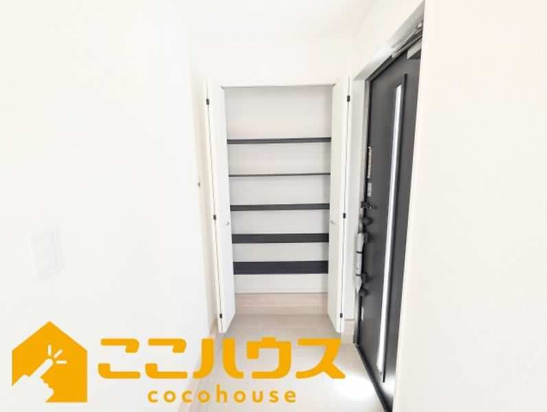 New 4LDK House for Sale in Ginowan City, Okinawa - Thumbnail 4