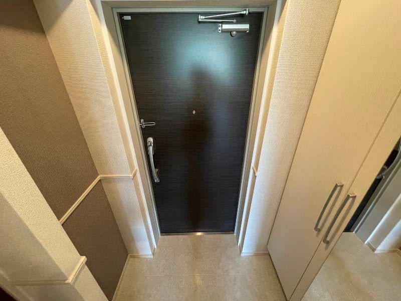 1LDK Pet-Friendly Apartment for Rent in Ginowan Village, Okinawa - Thumbnail 2