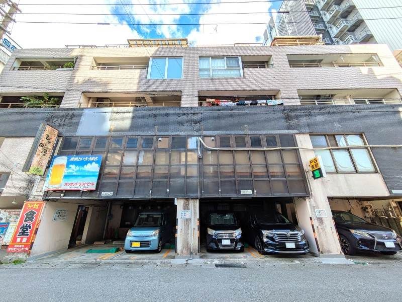 Renovated 2LDK Apartment near Asahibashi Station, Naha - Thumbnail 4