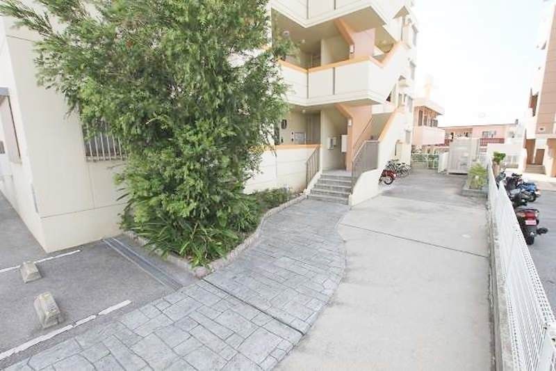 2LDK Apartment for Rent in Ginowan, Okinawa - 58.33 sqm - Thumbnail 3