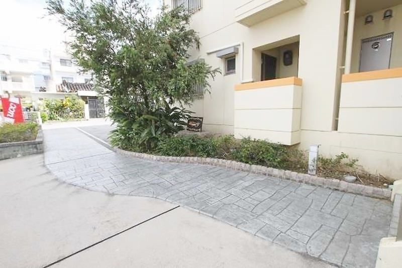 2LDK Apartment for Rent in Ginowan, Okinawa - 58.33 sqm - Thumbnail 4