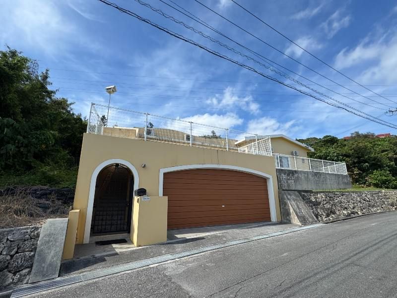 5LDK Reinforced Concrete House in Uruma, Okinawa - Thumbnail 2