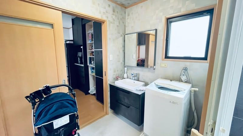 4LDK House in Toyosaki, Tomigusuku City - Thumbnail 2
