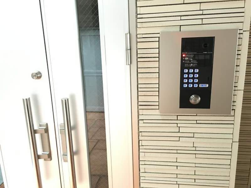 Modern 1K Apartment for Rent in Naha, Okinawa near Kencho-mae Station - Thumbnail 4