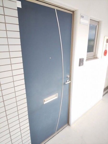 1K Apartment for Rent in Naha Omoromachi, Okinawa - 60,000 Yen - Thumbnail 3