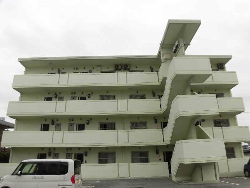 Green Hill 2LDK Apartment for Rent in Yaese Town, Okinawa - Thumbnail 3