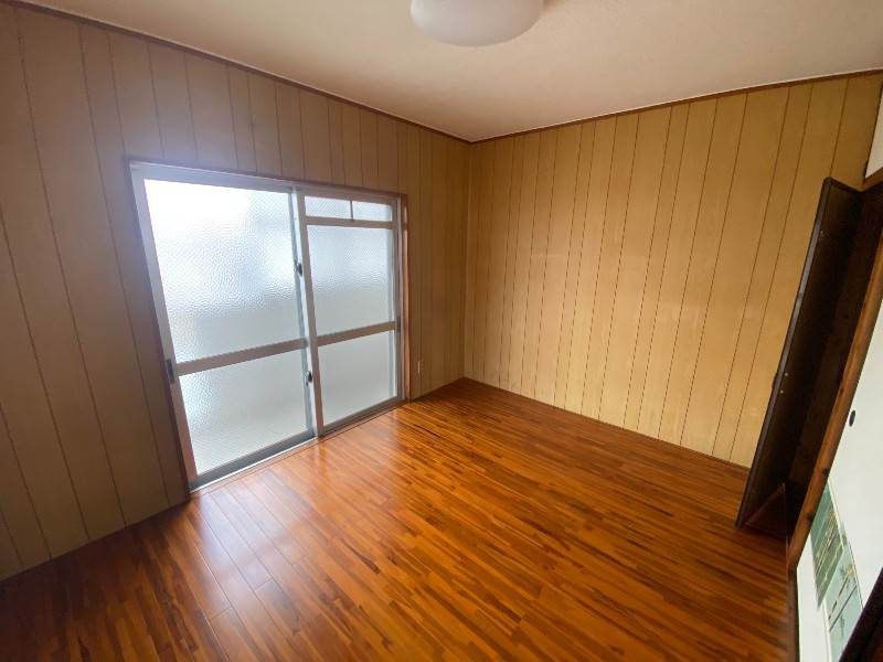 3DK Apartment for Rent in Yonabaru Town, Okinawa - Thumbnail 4