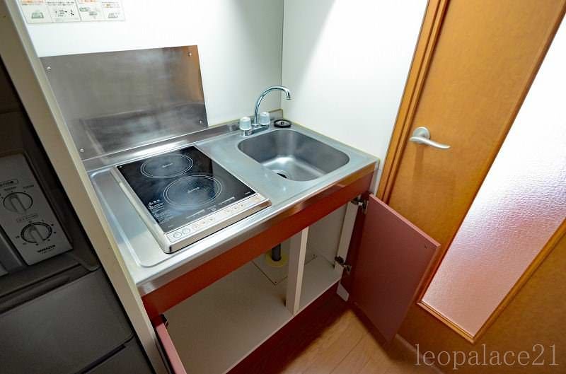 Leopalace Akamichi 1K Furnished Apartment for Rent in Uruma - Thumbnail 4