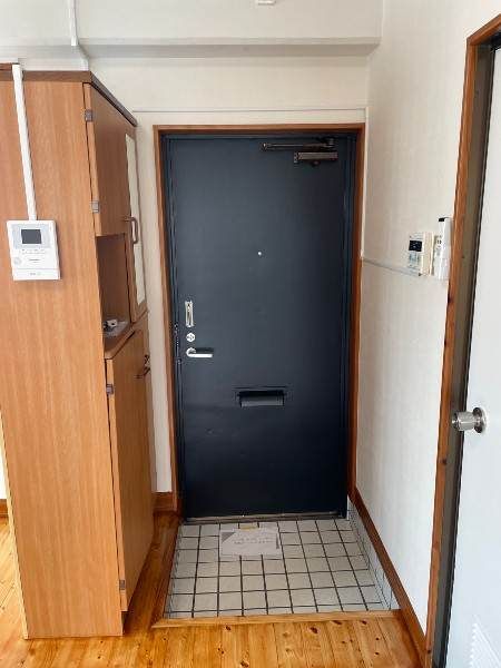 2DK Apartment for Rent in Itoman City, Okinawa - 39.66 sqm - Thumbnail 2