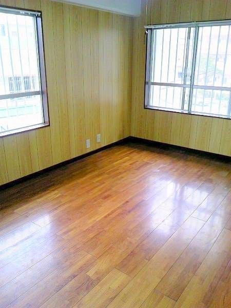 2DK Apartment for Rent in Uchima, Urasoe, Okinawa - Thumbnail 2